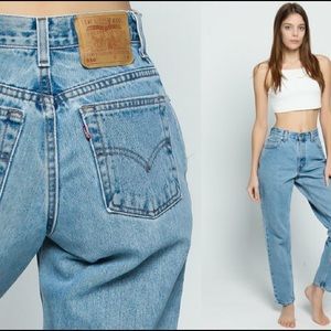 SALE!!! Vintage Levi’s mom jeans 550